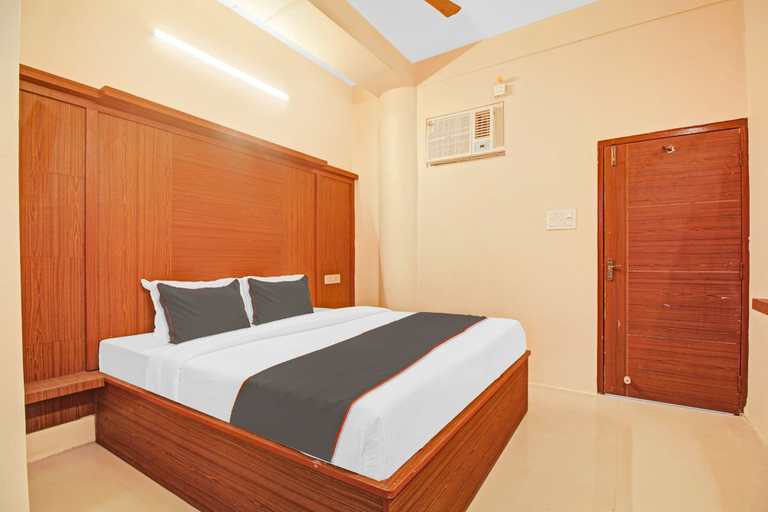 Room 2, Collection O Hotel Aqua Villa Near, North 24 Parganas