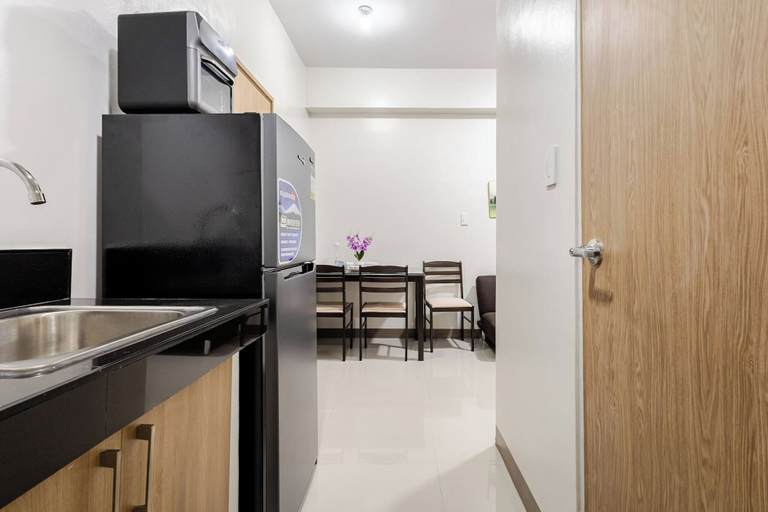 Interior 3, Serene 2Br Apartment in Parañaque With Shared Pool, Parañaque