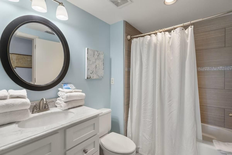Bathroom 3, Shipwatch D302, Escambia