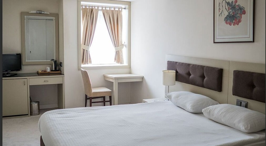 Bedroom 3, Palm Inn Hotel, Konak