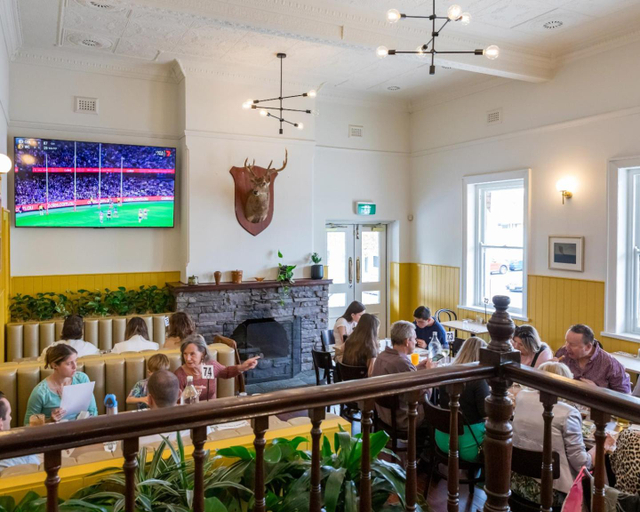 Food & Drinks 3, The Wray Hotel, Fremantle
