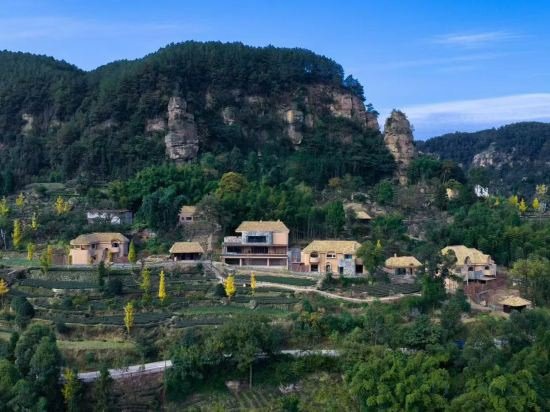 Hotel Exterior 5, Warm mount resort Taoyuan thatched cottage, Zigong