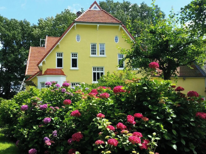 Exterior 2, Holiday Apartment With 2 Bedrooms, Stade