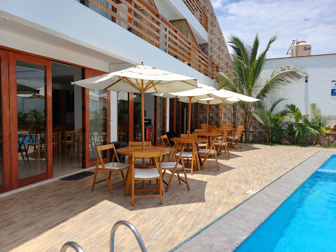 Outdoor dining 3, CELYMAR HOTEL, Viru