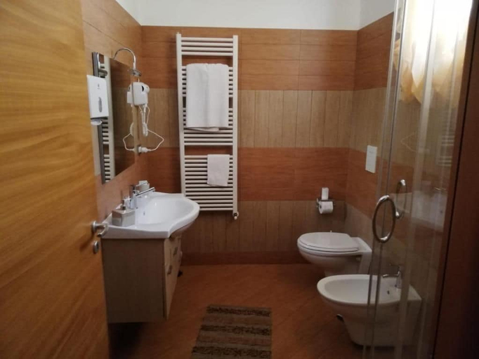 Bathroom 2, Affittacamere Certe Notti, Salerno