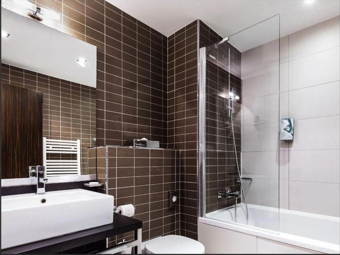 Bathroom 4, Disneyland Deluxe flat, Seine-et-Marne