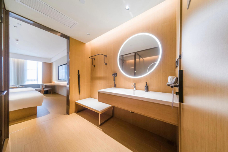 Bathroom 4, Ji Hotel Shenzhen Baoan Pingzhou Subway Station, Shenzhen