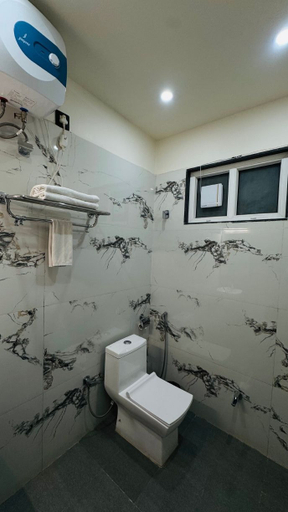 Bathroom 4, Hotel RS Grand, Chandauli