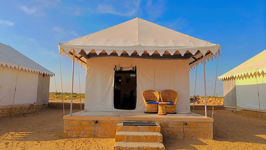 Terrace/patio, Jaisalmer Sand Dunes Luxury Camp and Resort, Jaisalmer