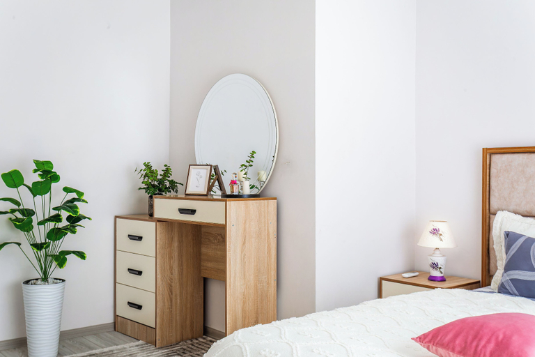 Room 5, Zarafshan 17, Tashkent City