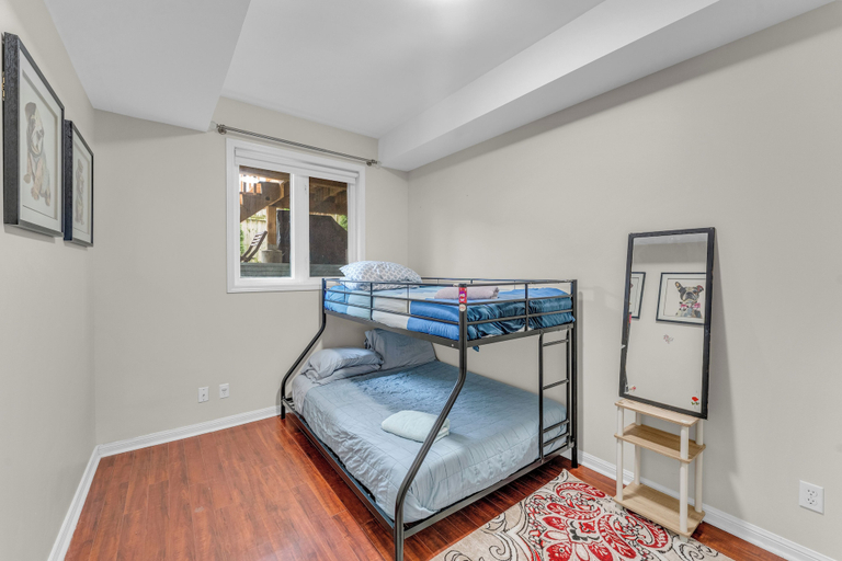 Room 1, 2 BR Townhouse with Patio Terrace, Toronto