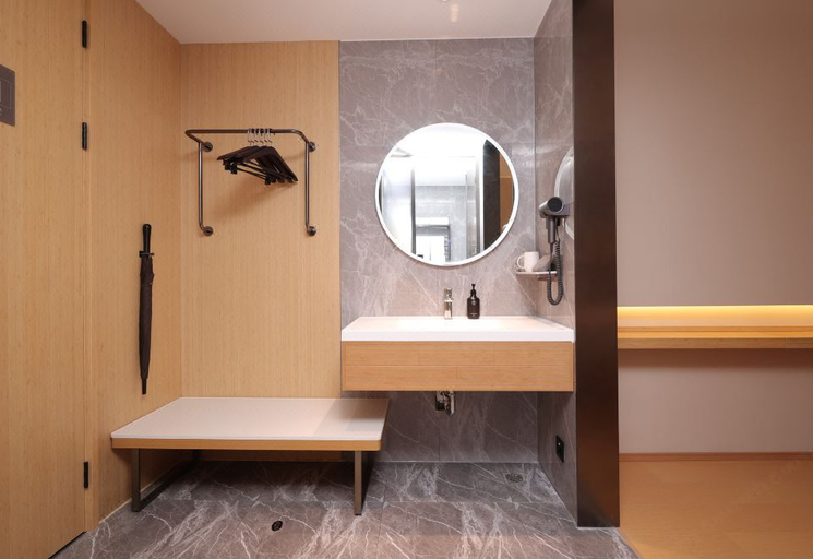 Bathroom 4, Ji Hotel Nanning Baoli Materials City, Nanning