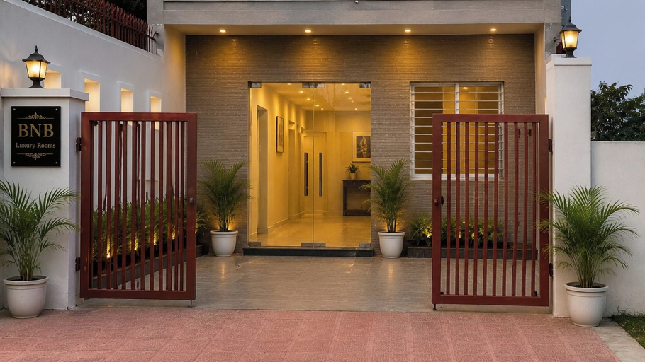 Exterior detail, BNB LUXURY ROOMS, Jalandhar
