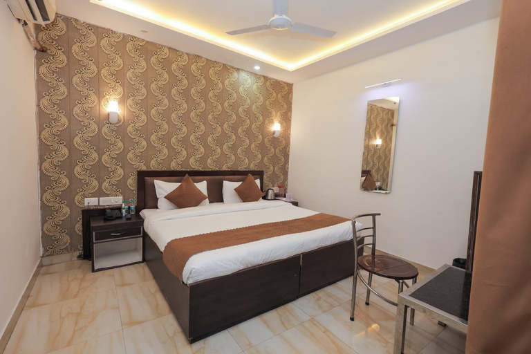 Room 4, Hotel A.P. Palace, Agra