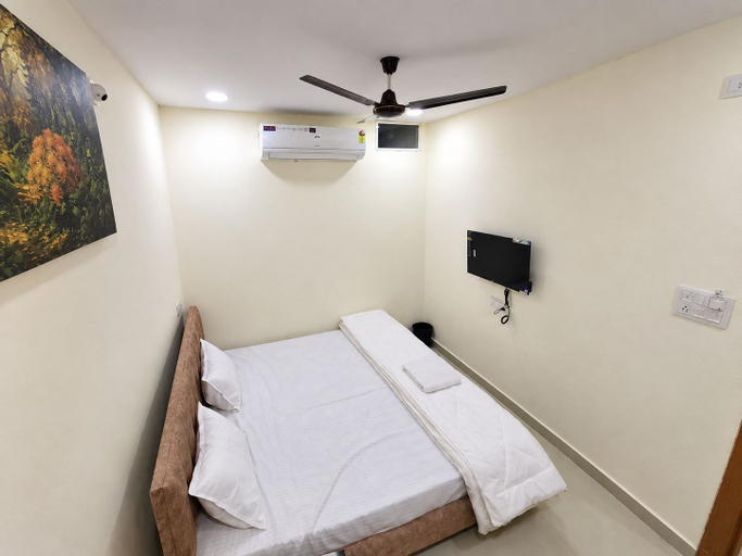 Room 5, HOTEL SHREE MANGLA, Ujjain