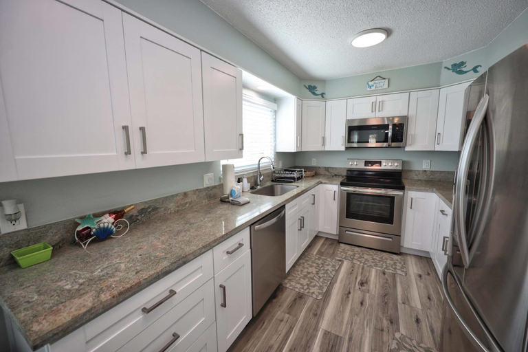 Private kitchen 4, Seashell Retreat - Beachfront, Galveston