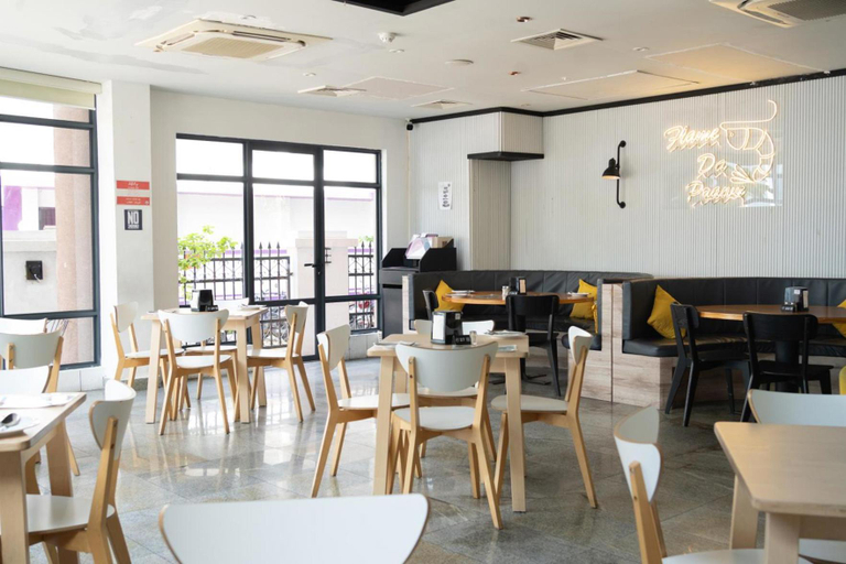 Food & Drinks 5, Manhattan Business Hotel, Malé