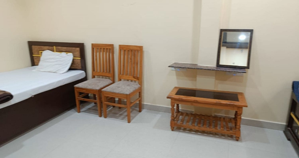 Room 2, Maa Tulsi Guest House Ayodhya, Faizabad