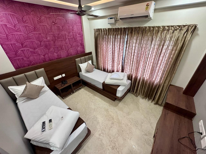 Room 4, Baba Grand Residency, Bangalore