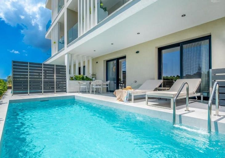 Pool 4, Calista Horizon by Booking Kottas, Central Macedonia