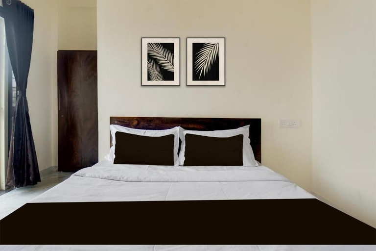 Room 2, Hotel Aura Suiites, Pune