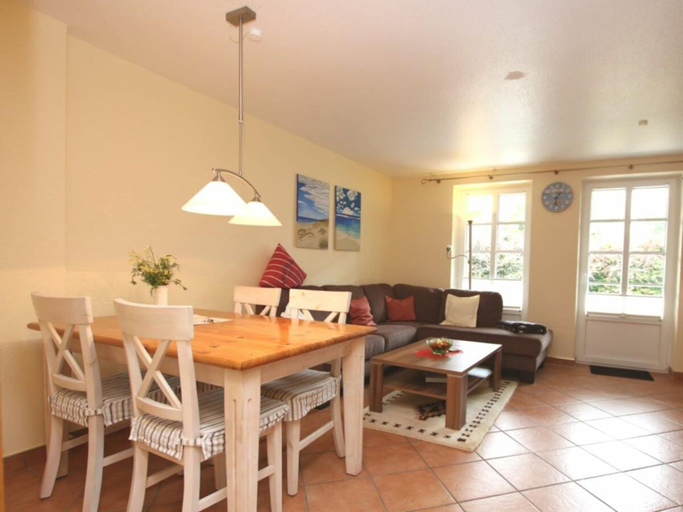 Dining 5, Luttmarsch 13, Holiday Apartment 2, Nordfriesland