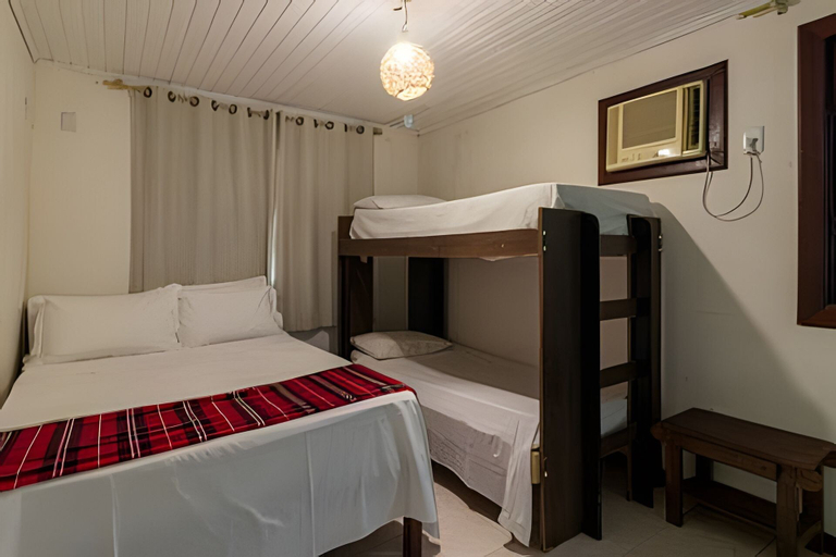 Room 2, Casa 1 Porto Seguro 6 Quartos e Piscina, Porto Seguro