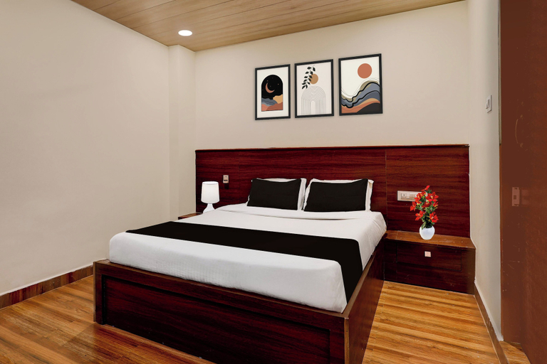 Room 5, Super OYO Hotel O Machilipatnam, Krishna