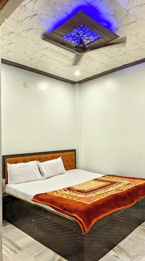 Room 5, Hotel Sharad Inn, Varanasi