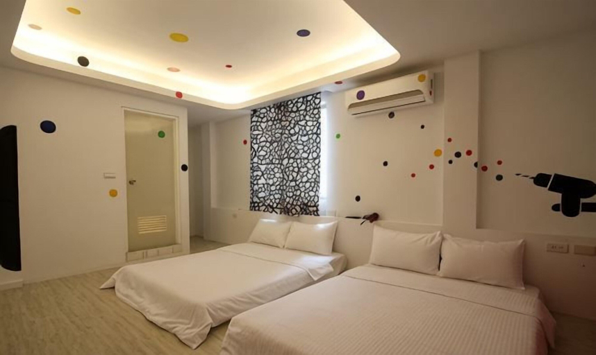 Room 3, Mr.Rabbit, Pingtung