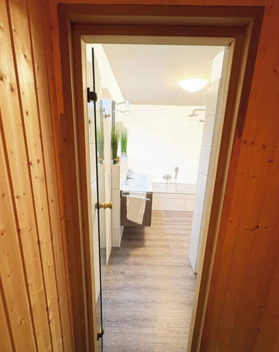 Bathroom 3, House No. 14, Fischerhus, Friesland