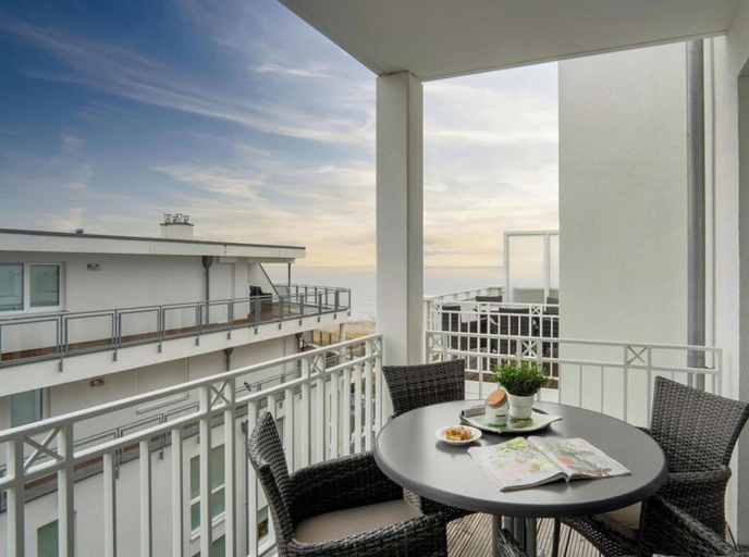 Outdoor dining, Sea View Villa, Apartment 44 "seaside", Ostholstein