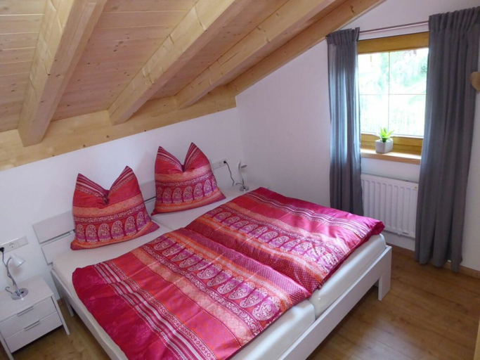 Room 5, Holiday Home With 3 Bedrooms, Ostallgäu