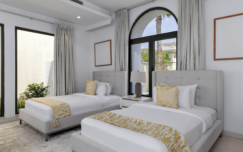 Room 2, Maison Privee - Classic Beachfront Villa w/ Pool on Palm Jumeirah, Dubai