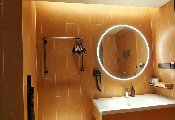 Bathroom 3, JI Hotel Nantong East Bus Station, Nantong