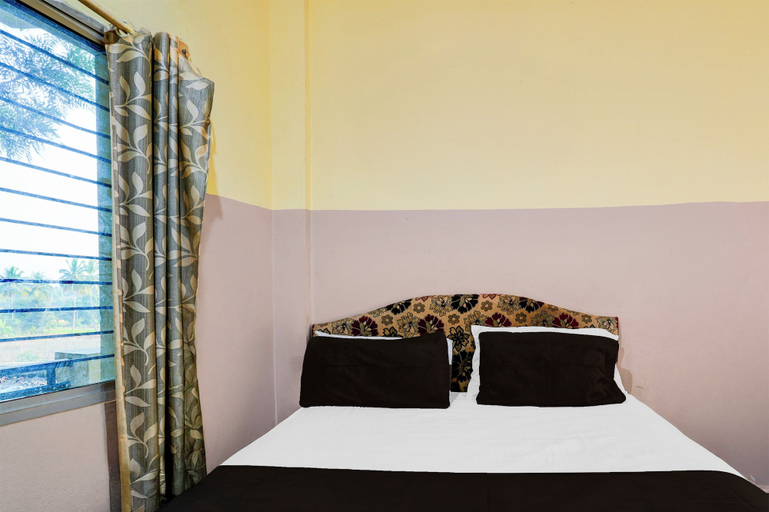 Room 4, Hotel O Bagepalli Toll Gate Chikballapur, Chikballapura