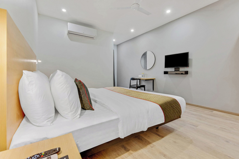 Room 3, Hotel O THE APEX HOTEL, Gautam Buddha Nagar