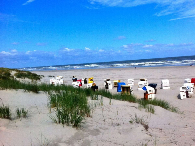 Beach 3, Holiday Apartment in Juist With Swimming Pool, Aurich