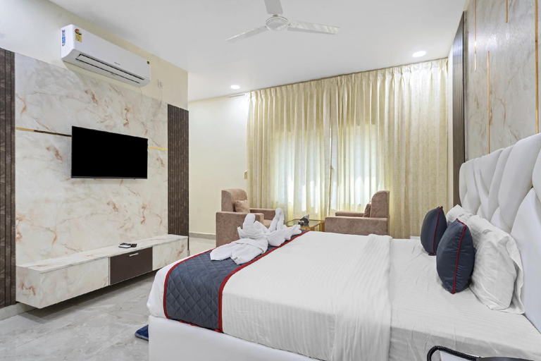 Room 3, Hotel Sangeetha, Warangal