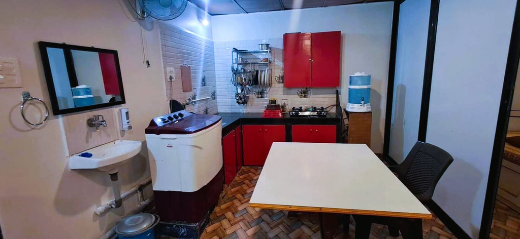 Private kitchen 2, Friends & Family Stay 1 BHK 2 Bed 4 pax, North Goa