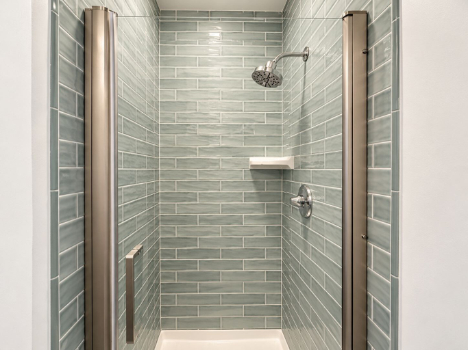 Bathroom 5, 1BR in Logan Circle - DC Metro - We Host, Washington D.C.