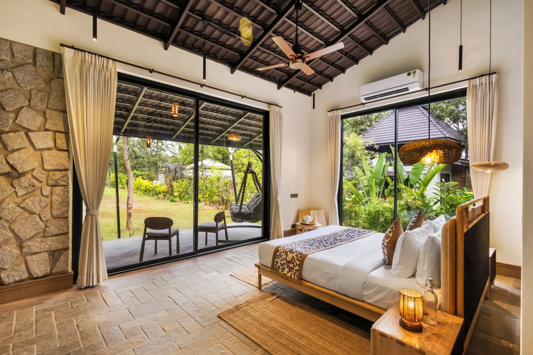 Room 2, ELIVAAS Prive Saukhyam 3BHK Villa, Bangalore