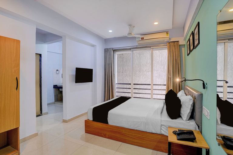 Room 3, Collection O Bhumi World Industrial, Thane
