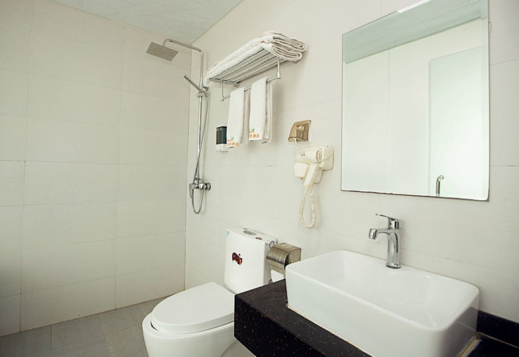 Bathroom 3, Jincheng Four Seasons Hotel, Zhengzhou