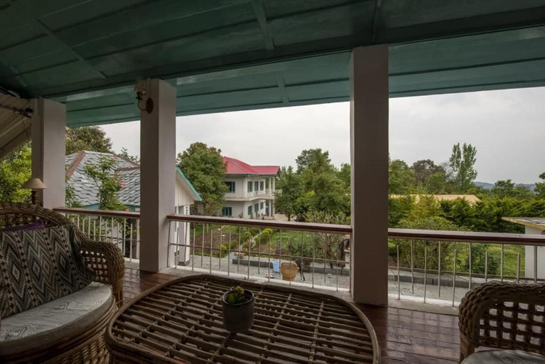 Property grounds 4, Moonshine Villa, Mandi
