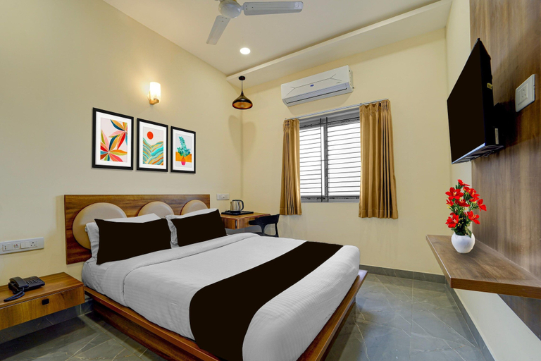 Room 5, Deluxe Vijaya Garden, Madurai