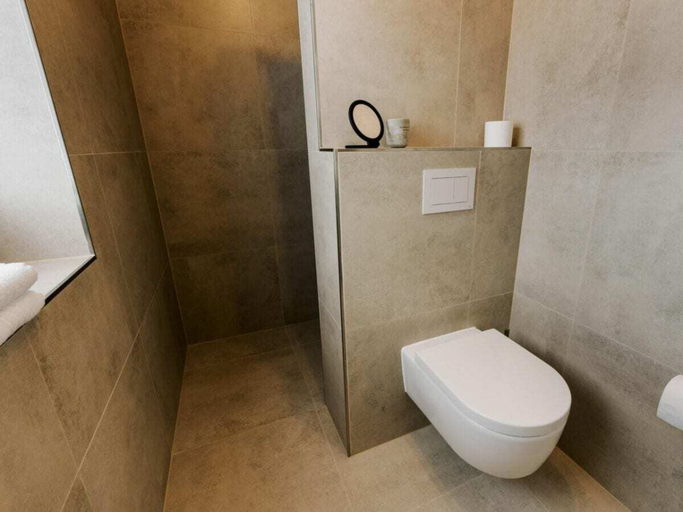 Bathroom 5, Holiday Apartment in Greetsiel With Balcony, Aurich