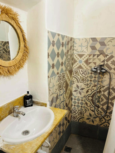 Bathroom 3, hannah house marrakech, Marrakech