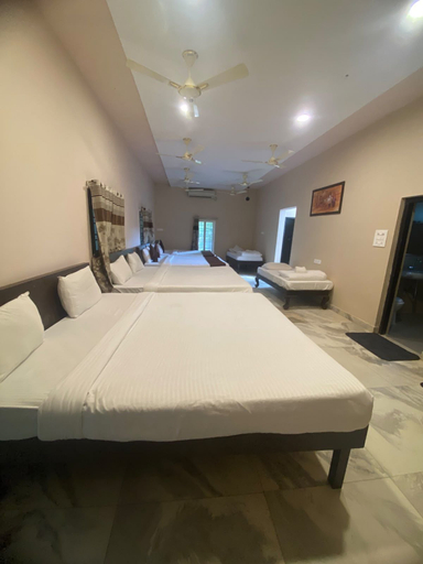 Room 4, Aarohana Wellness Resort & Convention, Medak