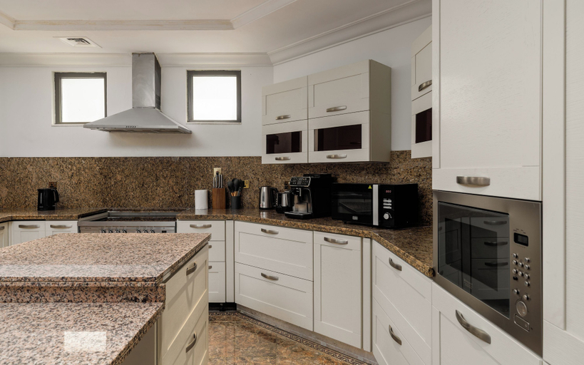 Private kitchen 4, Maison Privee - Classic Beachfront Villa w/ Pool on Palm Jumeirah, Dubai